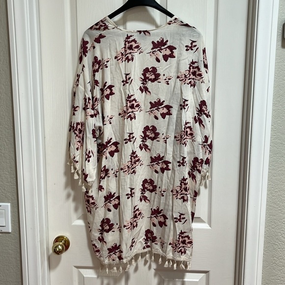 David & Young Open Front Floral Kimono Shrug Tassel One Size 100% Viscose EUC - Picture 4 of 9